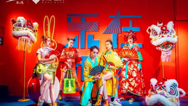 原創(chuàng)IP凱西兔主題街區(qū)活動策劃很豐富，場景打卡更明亮有趣