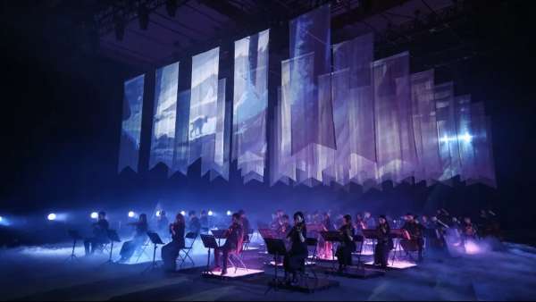 英雄聯(lián)盟音樂(lè)盛典活動(dòng)策劃打造了一場(chǎng)虛擬與現(xiàn)實(shí)共存的音樂(lè)電影