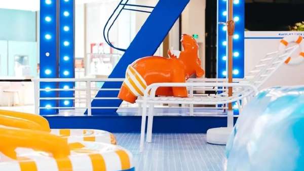 新晉網(wǎng)紅IP憨態(tài)可掬的河馬家族邀你來躺夏垂直空間IP展覽活動策劃