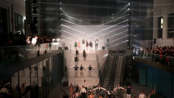 里昂主宮洲際酒店開(kāi)業(yè)慶典活動(dòng)策劃了一場(chǎng)弦樂(lè)四重奏演出