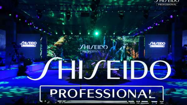 資生堂沉浸式發(fā)藝大秀活動策劃提出“海、地、風(fēng)、陽、靈”五大自然主題