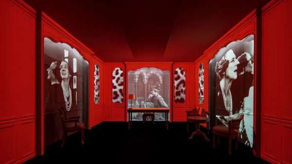 “尋蹤豹影”的卡地亞獵豹快閃活動(dòng)策劃滿(mǎn)是獵豹奔跑時(shí)的動(dòng)感姿態(tài)