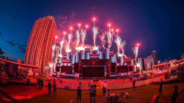 巴西里約熱內(nèi)盧搖滾音樂(lè)節(jié)又一次讓人震驚了