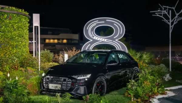 奧迪Q8無邊天際T臺(tái)秀活動(dòng)策劃成功的刷屏了社交平臺(tái)