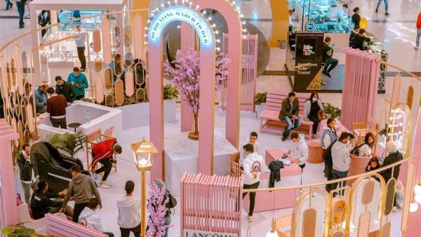 埃及購(gòu)物中心策劃舉行的引流變現(xiàn)活動(dòng)策劃“寵愛站”整合了各種消費(fèi)品牌