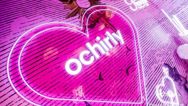 ochirly x盧浮宮博物館聯(lián)名快閃活動策劃讓兩個相距千年的時尚潮流相遇