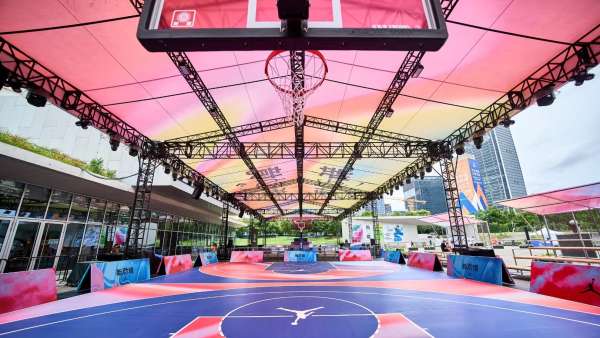 耐克“新動(dòng)境”活動(dòng)策劃一站式刷新跑步、訓(xùn)練、瑜伽和滑板的玩法