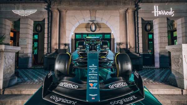 阿斯頓·馬丁全新Vantage上市發(fā)布會活動策劃的綠色盡享高級感