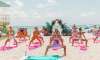 泳裝產(chǎn)品發(fā)布會活動派對為社交媒體大咖提供了一場沙灘健身課