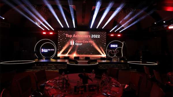 可口可樂(lè)在埃及的這場(chǎng)“頂級(jí)成就者”晚會(huì)活動(dòng)策劃簡(jiǎn)單而優(yōu)雅